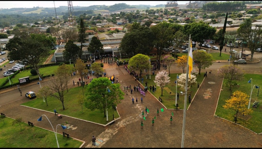 Câmara de Roncador Participou de Ato Cívico em Alusão ao 7 de Setembro